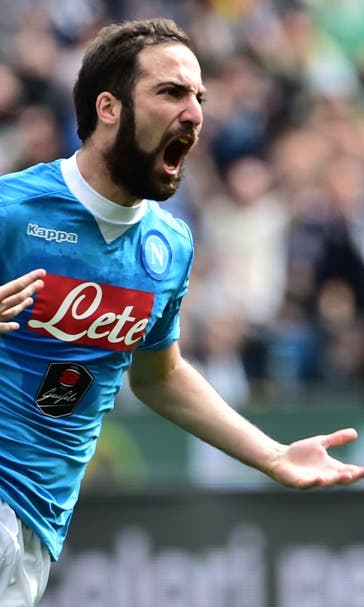 Incoming boss Conte confident Chelsea can land Napoli's Higuain